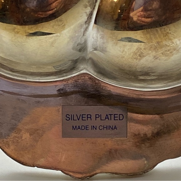 F.B. Wallace Vintage Two Tier Silver Plated Buffet Server - timeless elegance - Picture 8 of 9